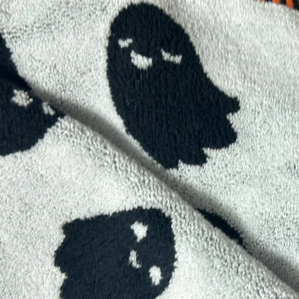 Caro Home Black and White Ghost Halloween  Soft Bath Towels Set of 2  30”x54”